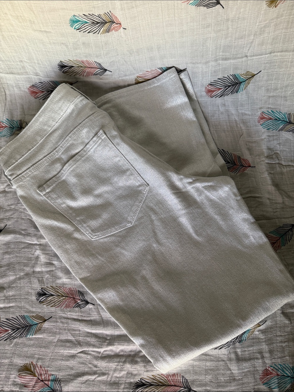 Old Navy Vintage Slim High-Rise Women’s Jeans in shimmery silver!